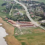 8 Person In Romo-by Traum * Kongsmark